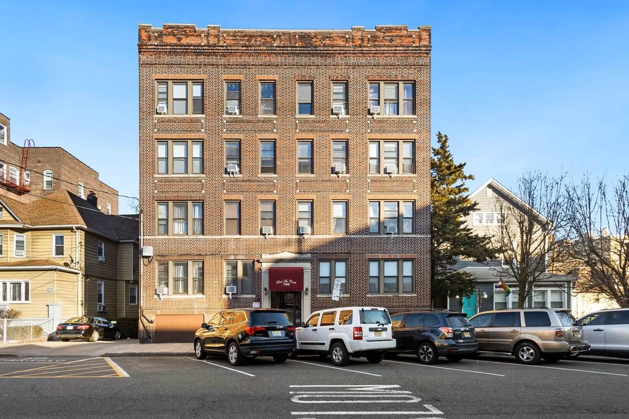 7306 Park Ave - Photo 1
