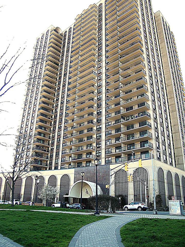 7855 Blvd East - Photo 1