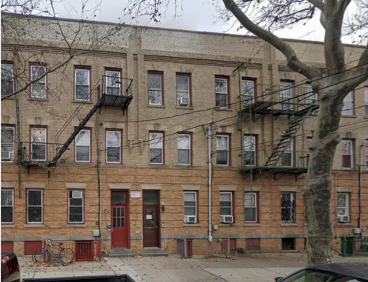 221 Pacific Ave - Photo 1