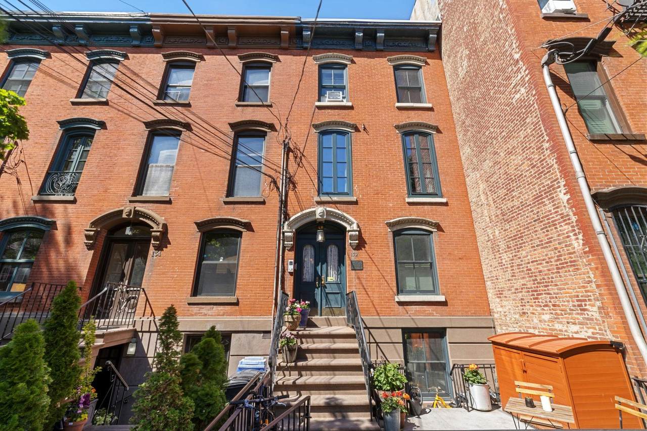132 Sussex St - Photo 1