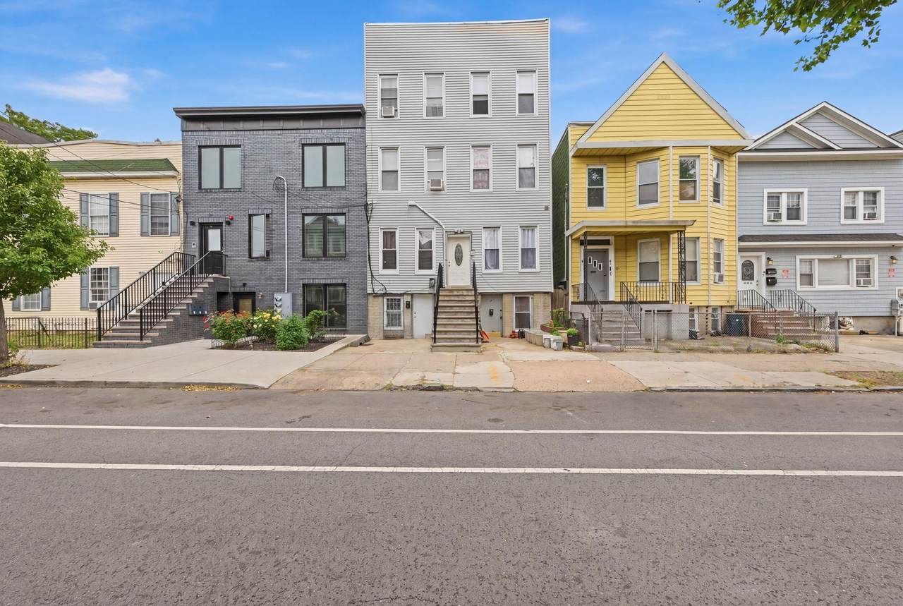 85 Zabriskie St - Photo 1