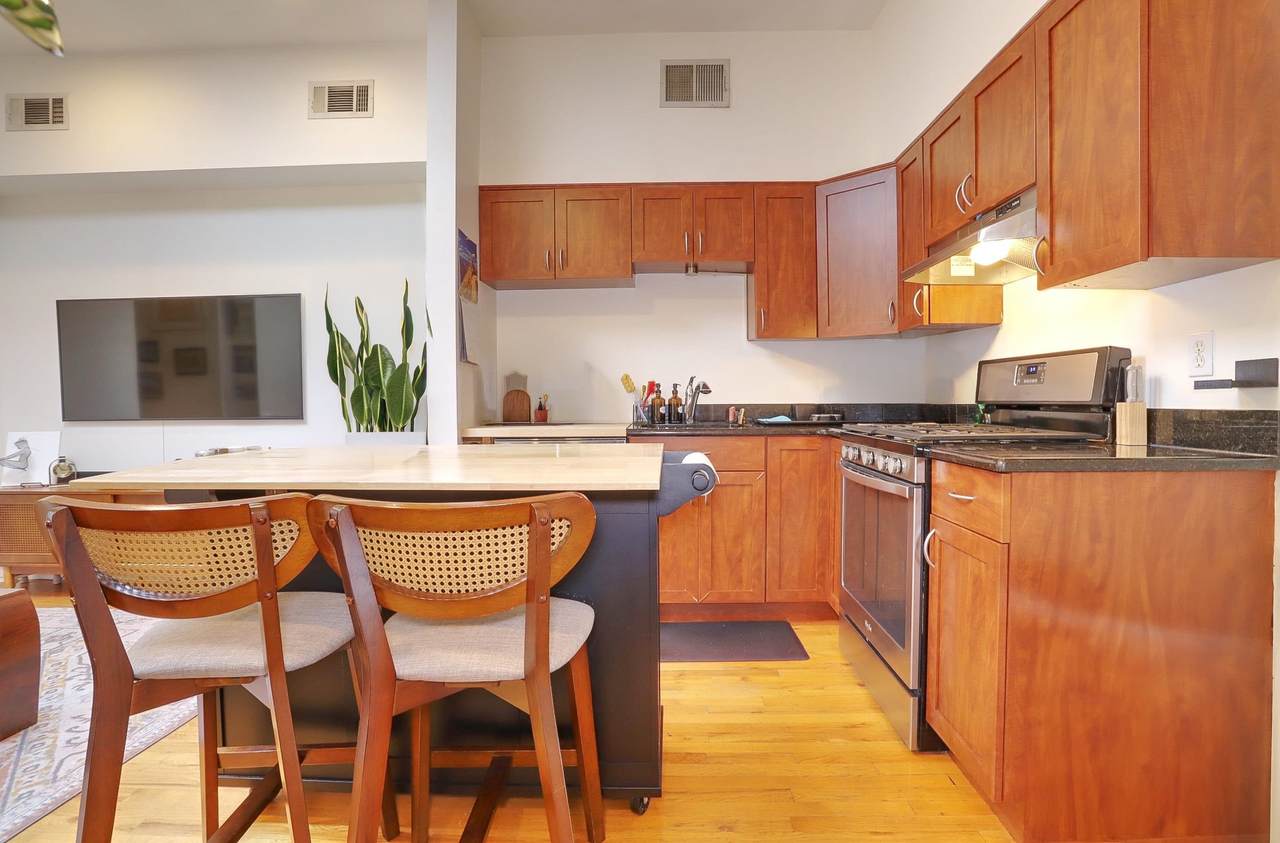 519 Monroe St - Photo 1