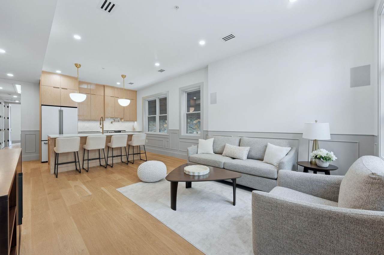 206 Sherman Ave - Photo 1