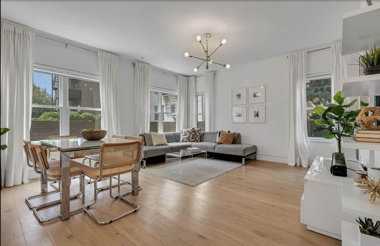 415 Monmouth St - Photo 1