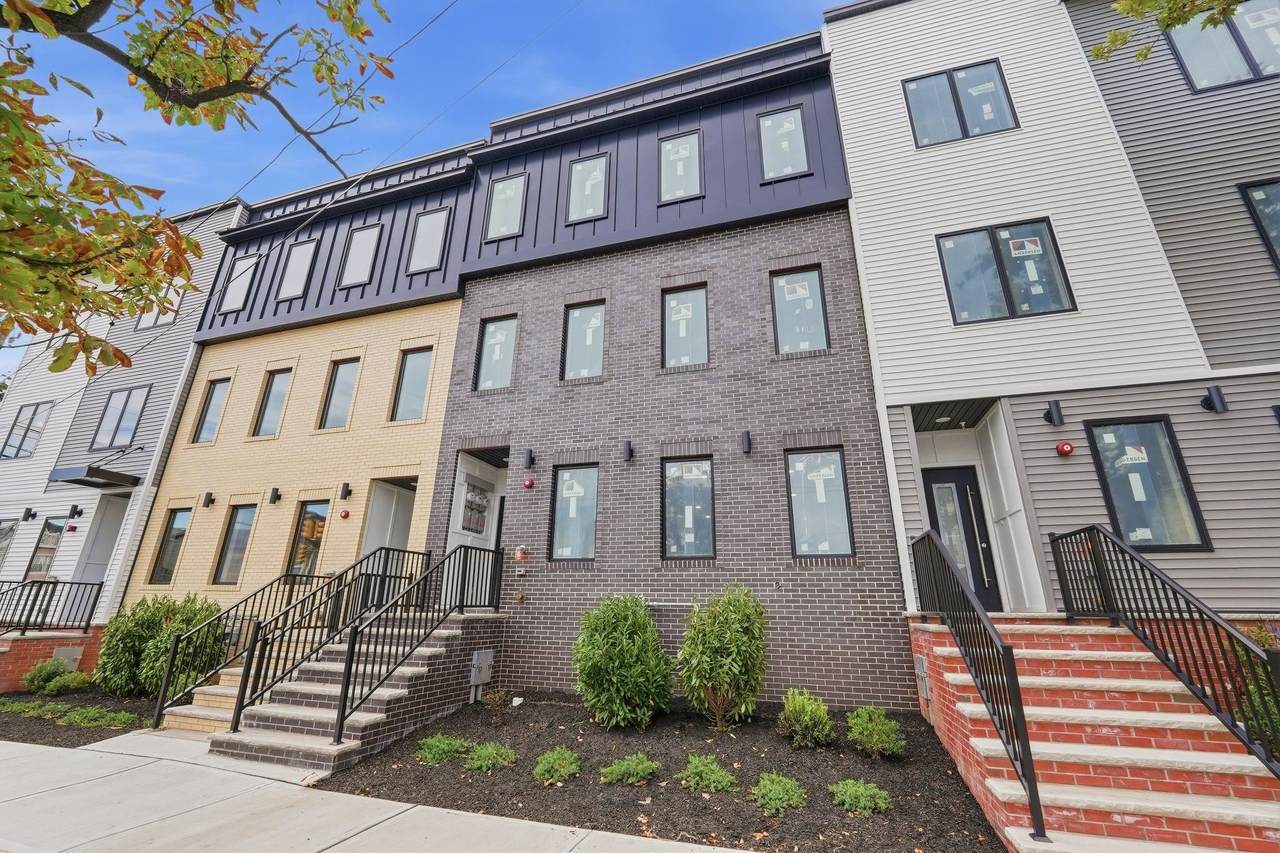 504 Davis Ave - Photo 1