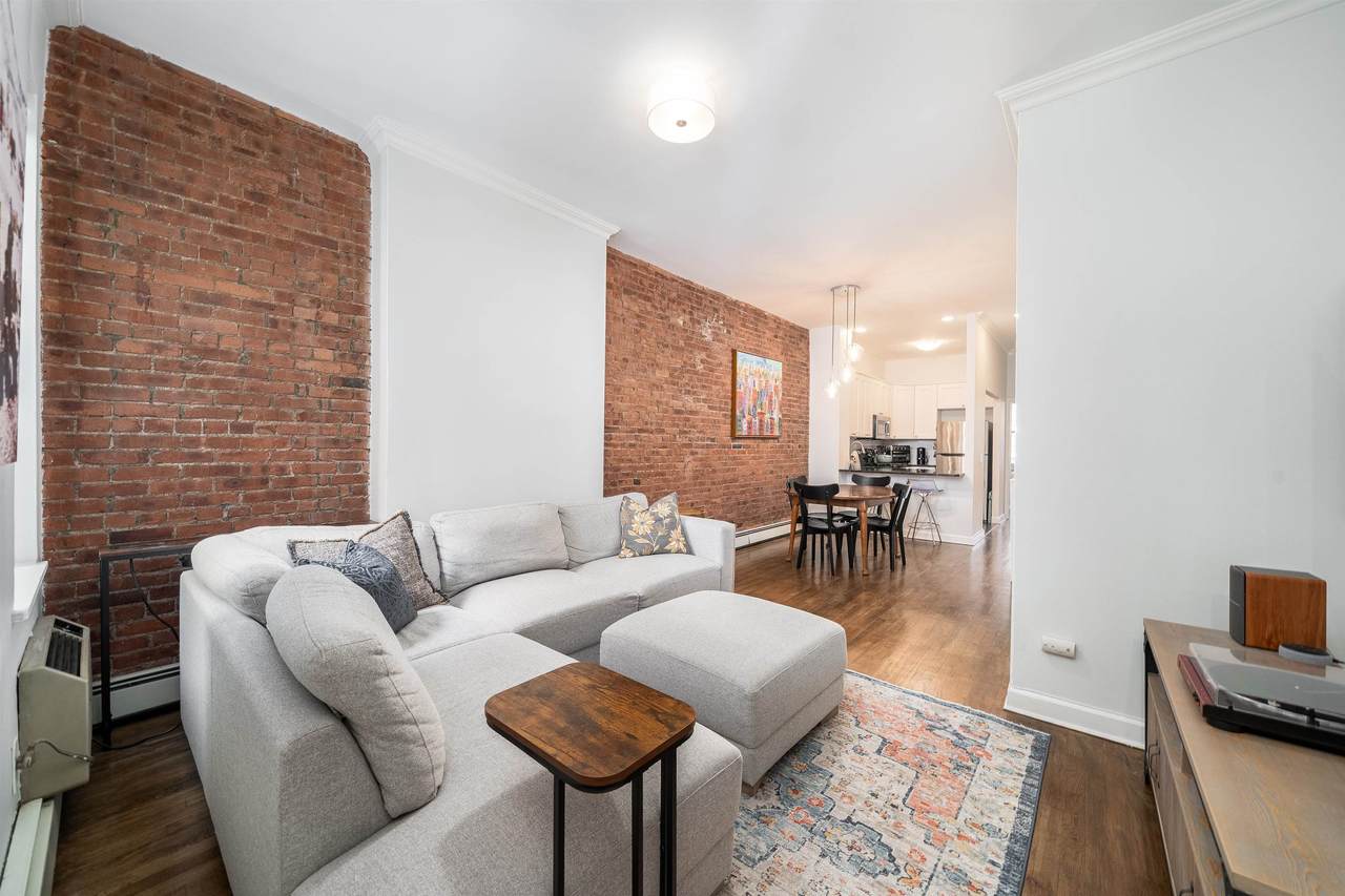 257 12TH ST - Photo 1