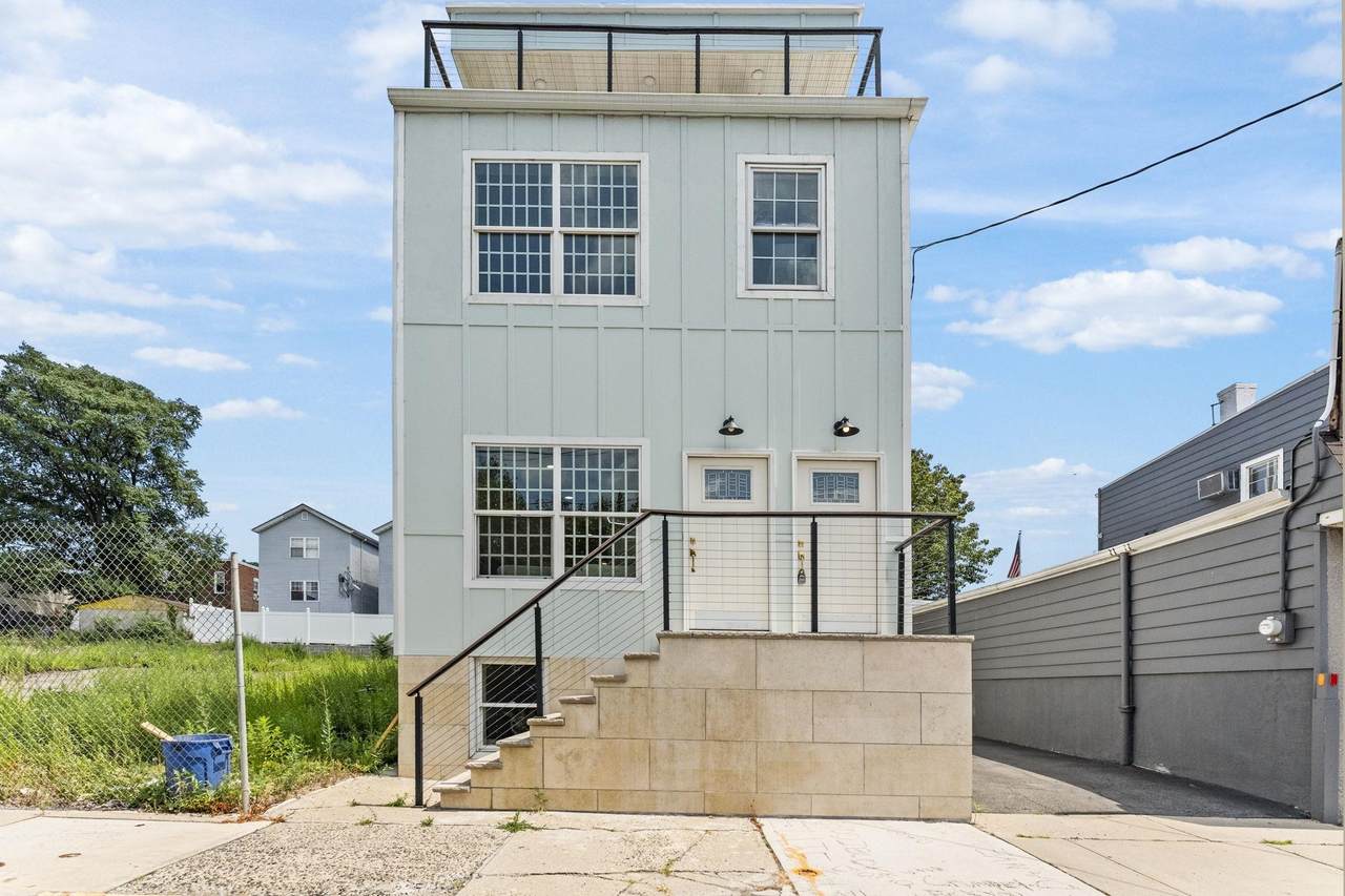 6208 Jefferson St - Photo 1