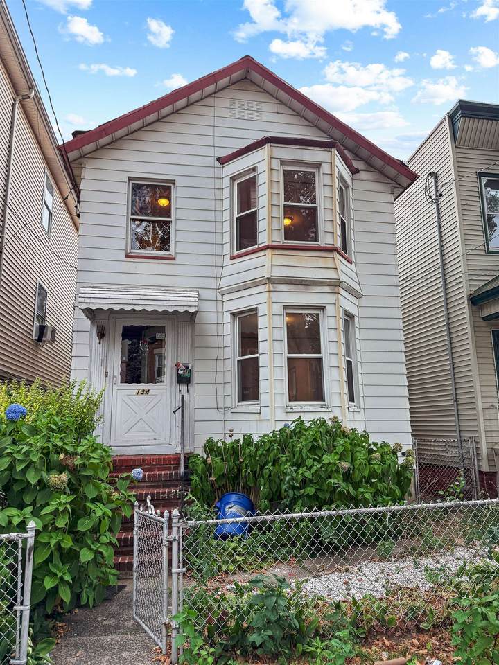 134 Boyd Ave - Photo 1