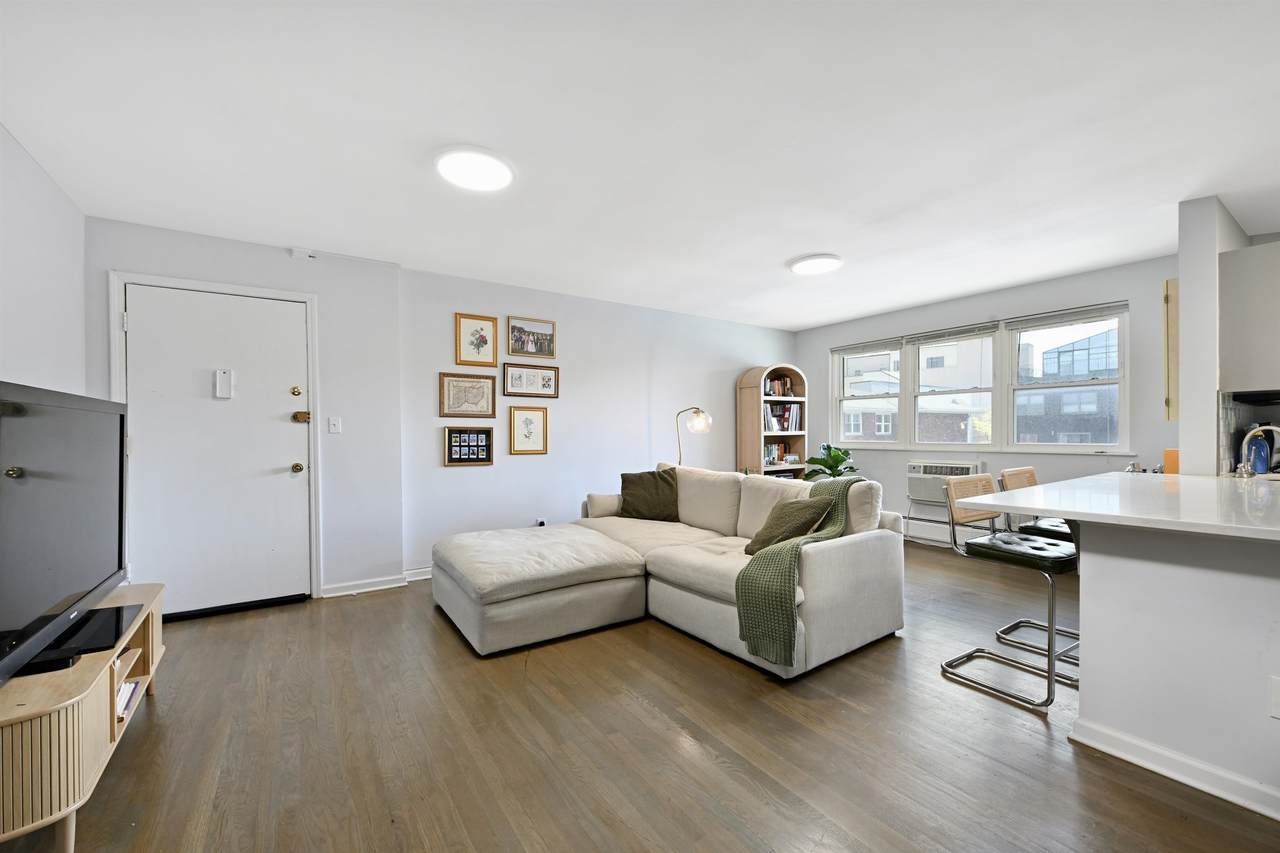 1 Congress St - Photo 1