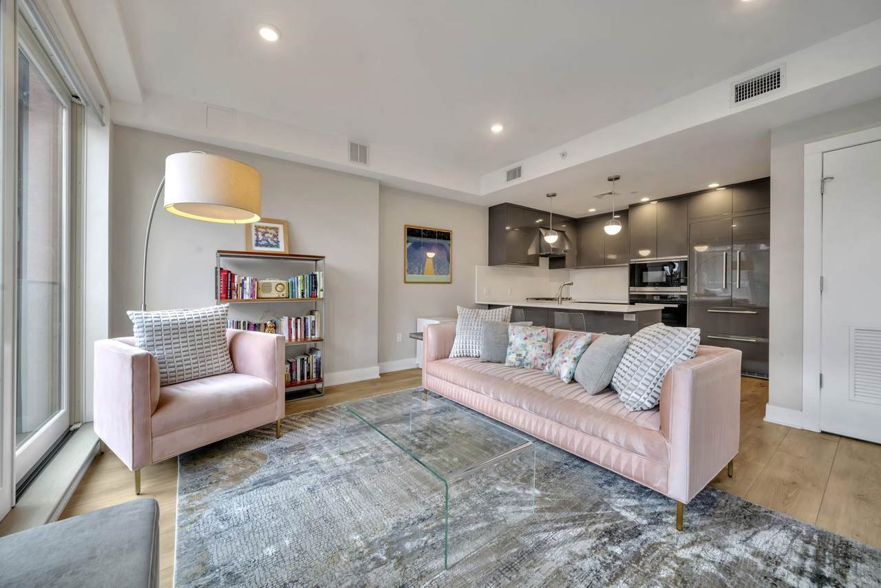 61 14TH ST - Photo 1