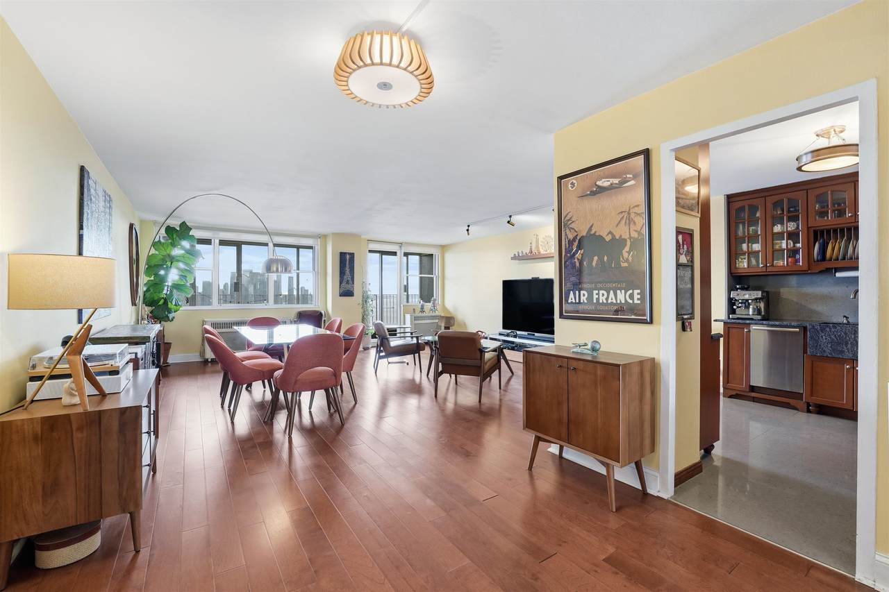 6040 Blvd East - Photo 1