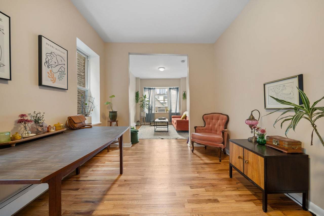 91 Romaine Ave - Photo 1