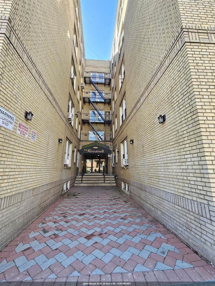 201 45TH ST - Photo 1