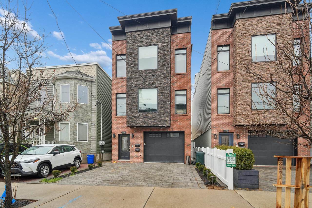 104 Poplar St - Photo 1