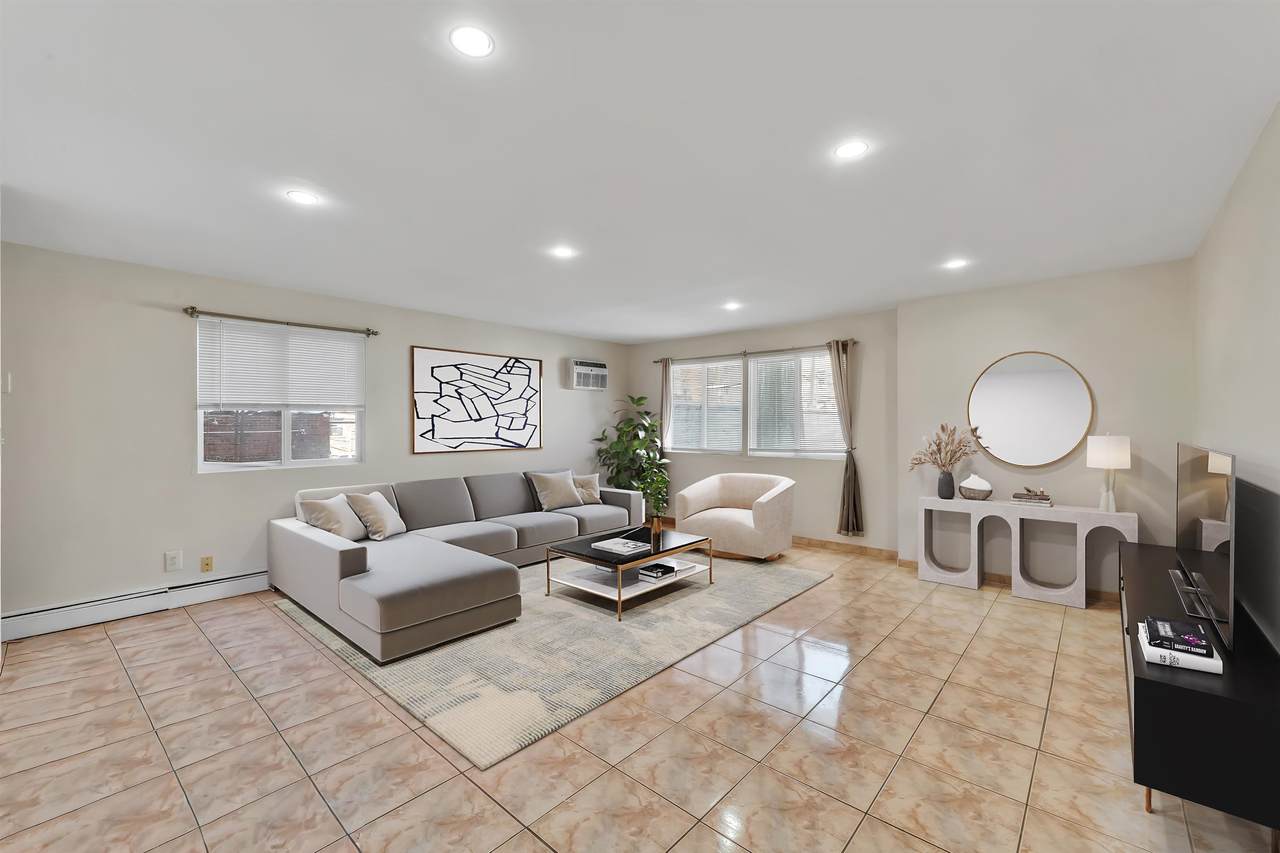 226 49TH ST - Photo 1