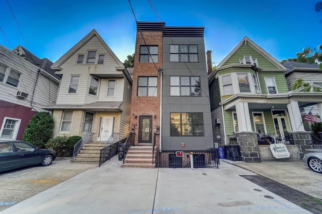 2765 Kennedy Blvd - Photo 1