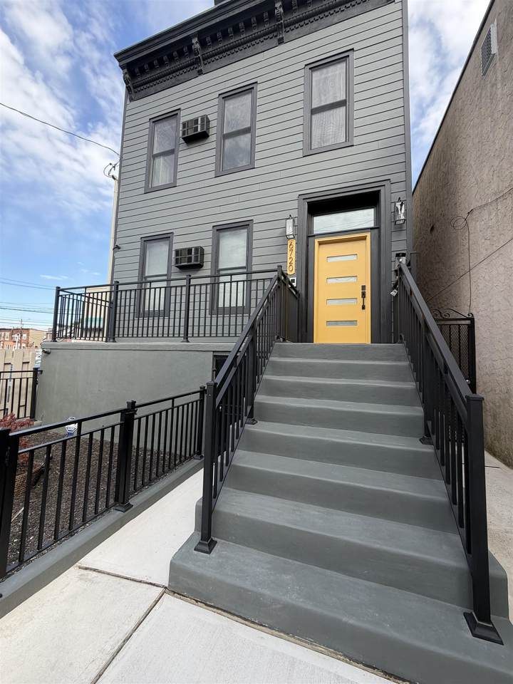 6720 John F Kennedy Blvd - Photo 1