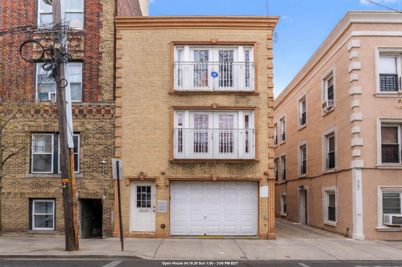 317 11TH ST - Photo 1
