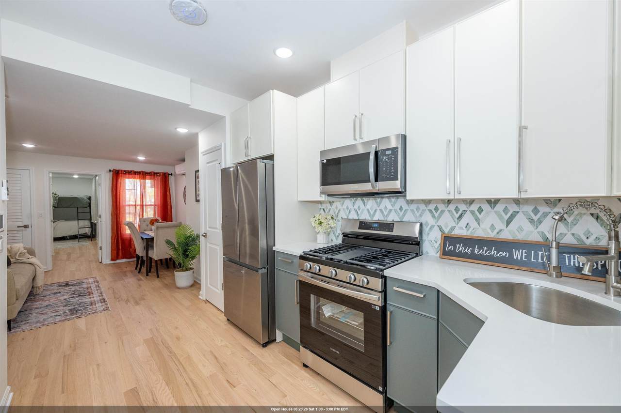 38 Zabriskie St - Photo 1