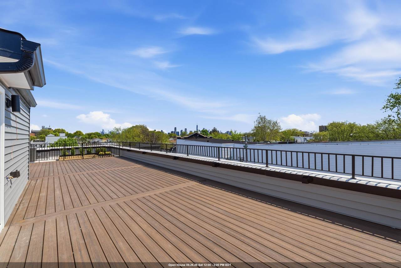 161 Woodlawn Ave - Photo 1