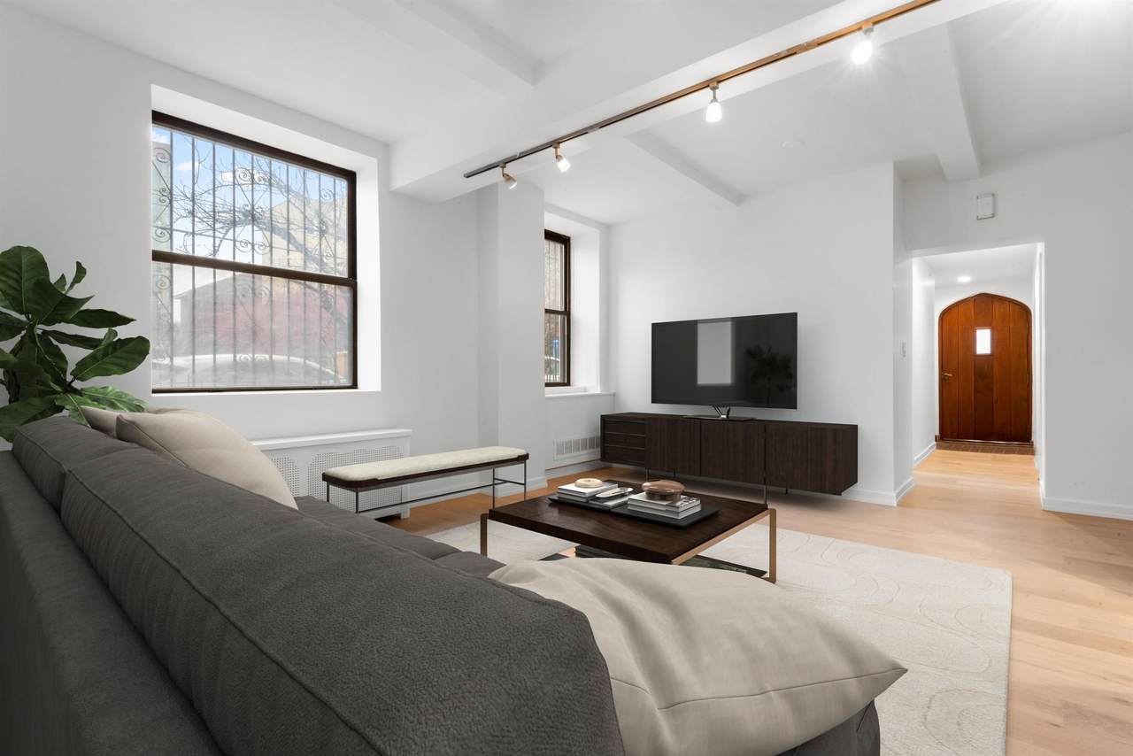 50 Glenwood Ave - Photo 1