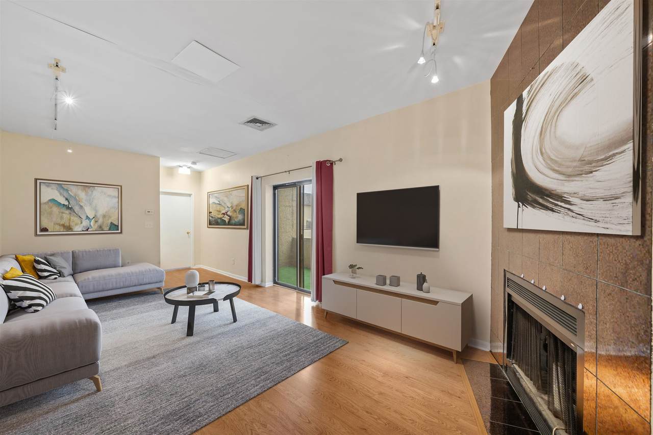 75 Liberty Ave - Photo 1