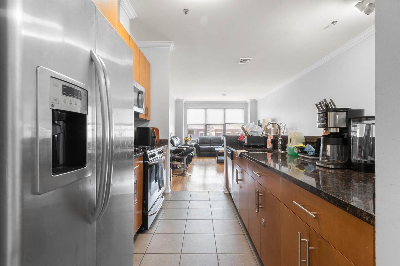 172 Culver Ave - Photo 1