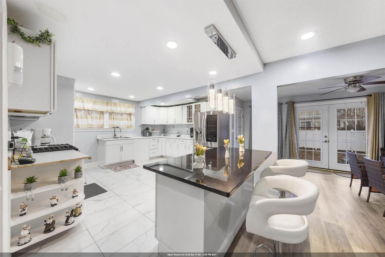 61-63 Keer Ave - Photo 1