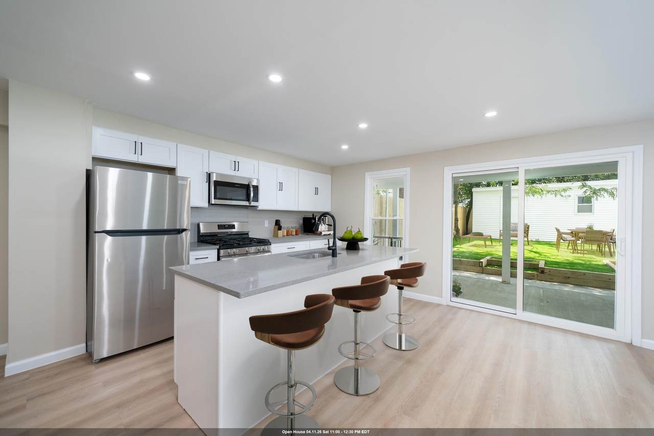 171 Van Horne St - Photo 1