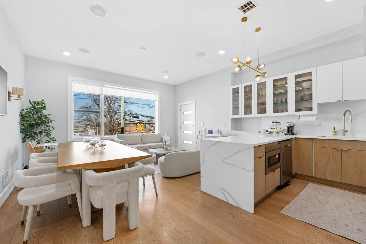 84 Nelson Ave - Photo 1