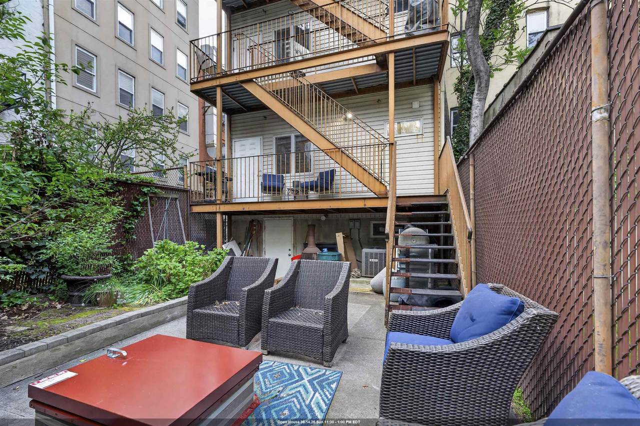 309 2ND ST - Photo 1