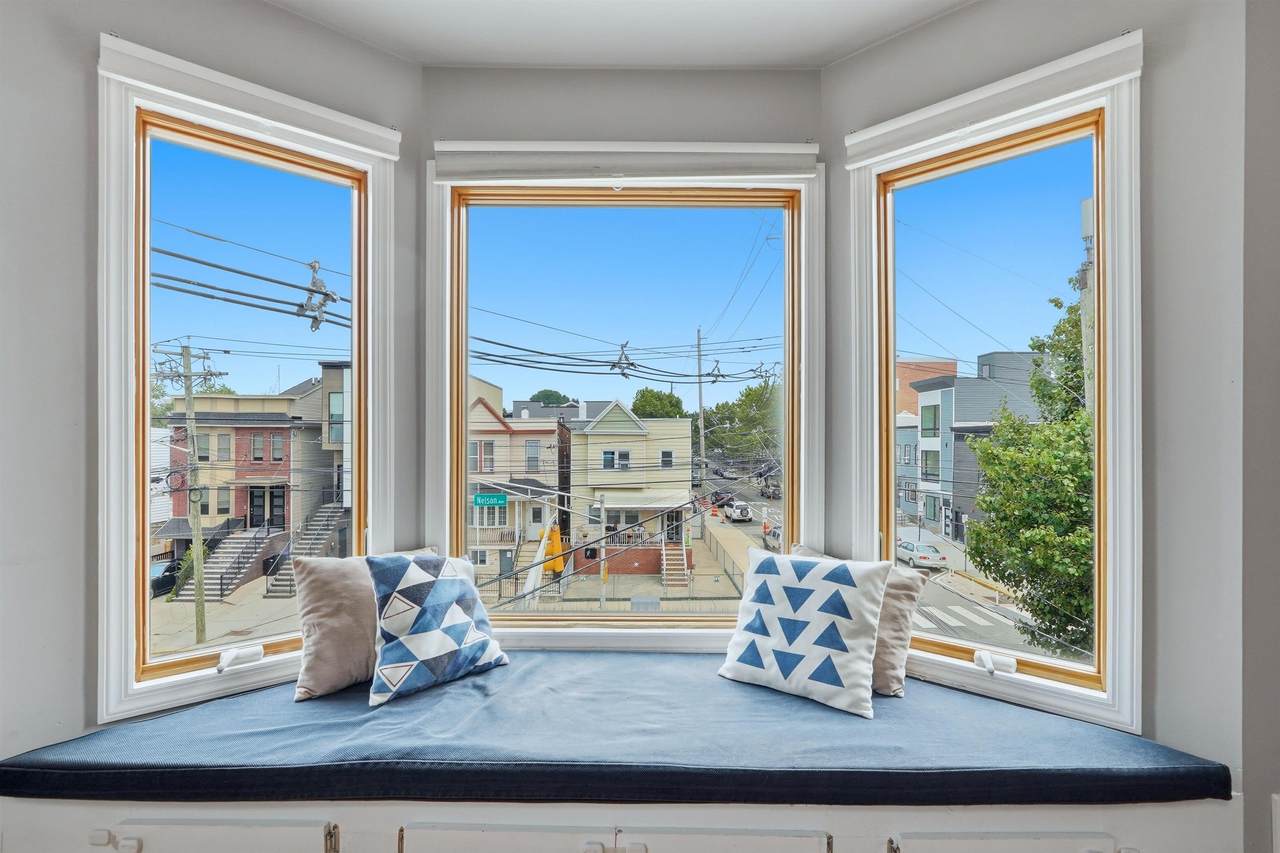 81 Nelson Ave - Photo 1