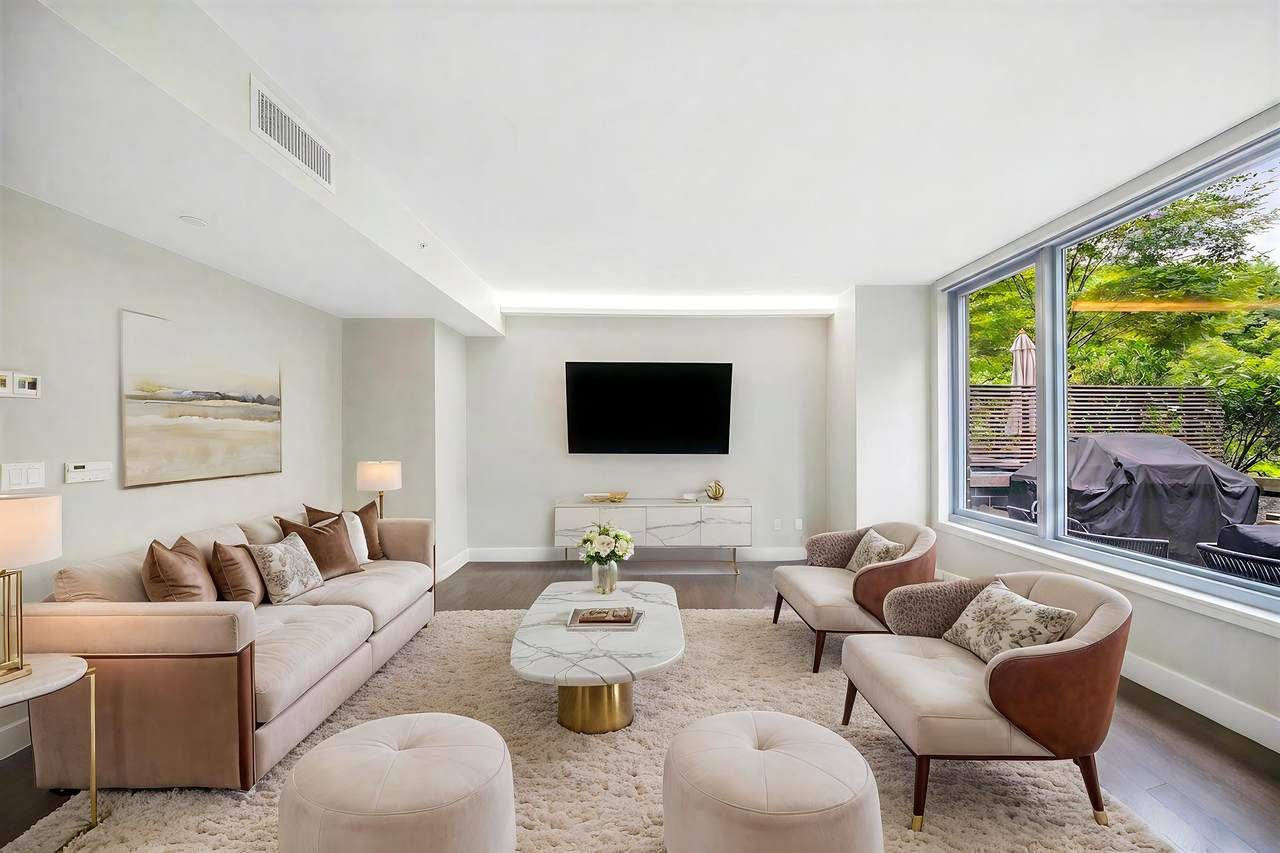 9 Avenue At Port Imperial - Photo 1