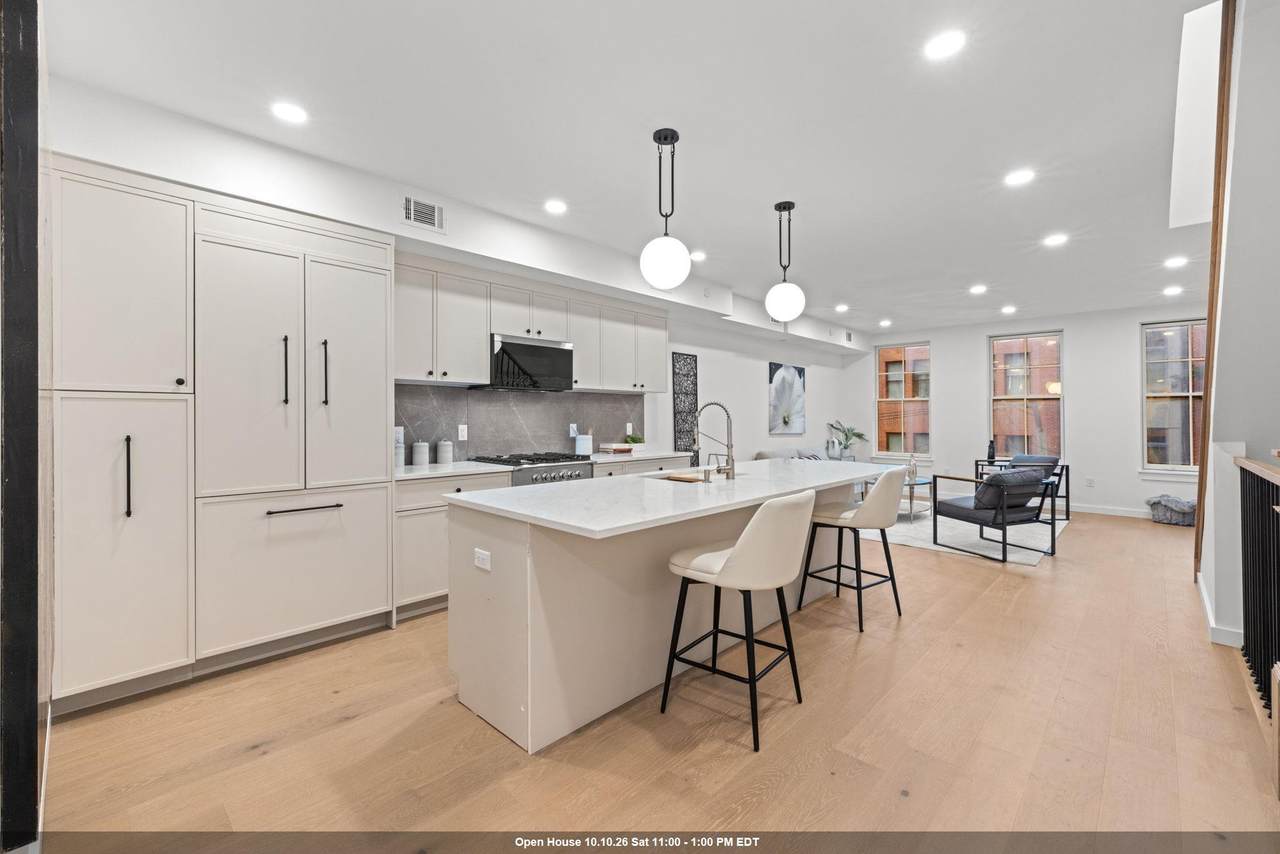 316 Barrow St - Photo 1