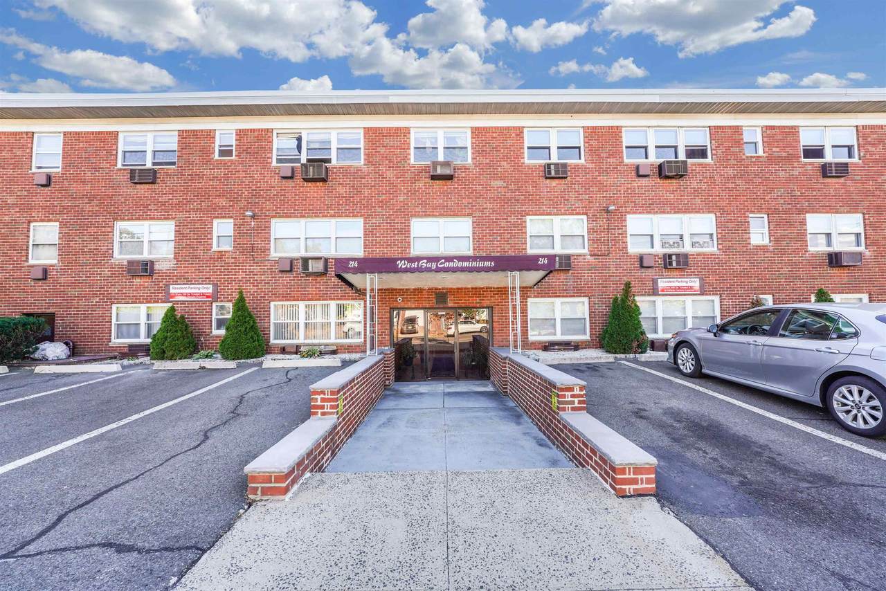 214 Avenue A - Photo 1