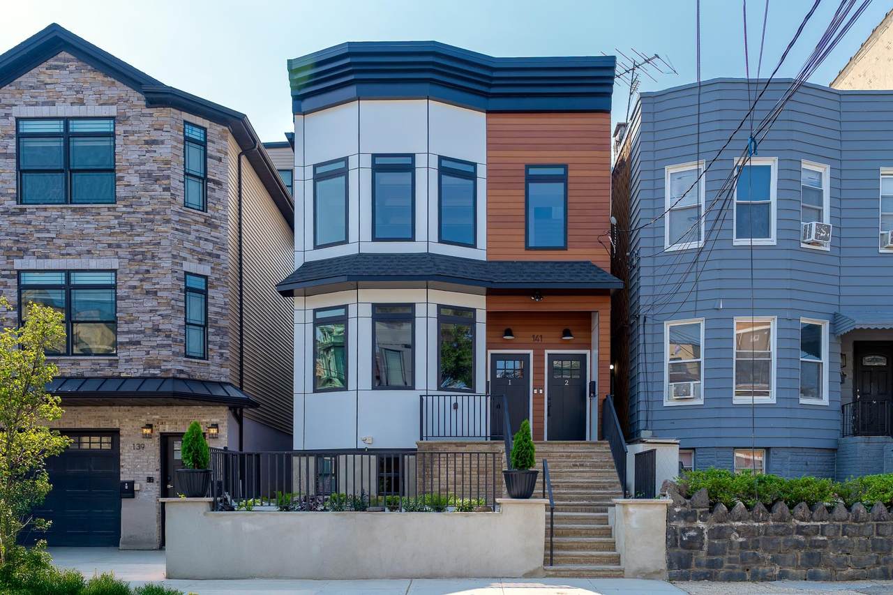 141 Sherman Ave - Photo 1