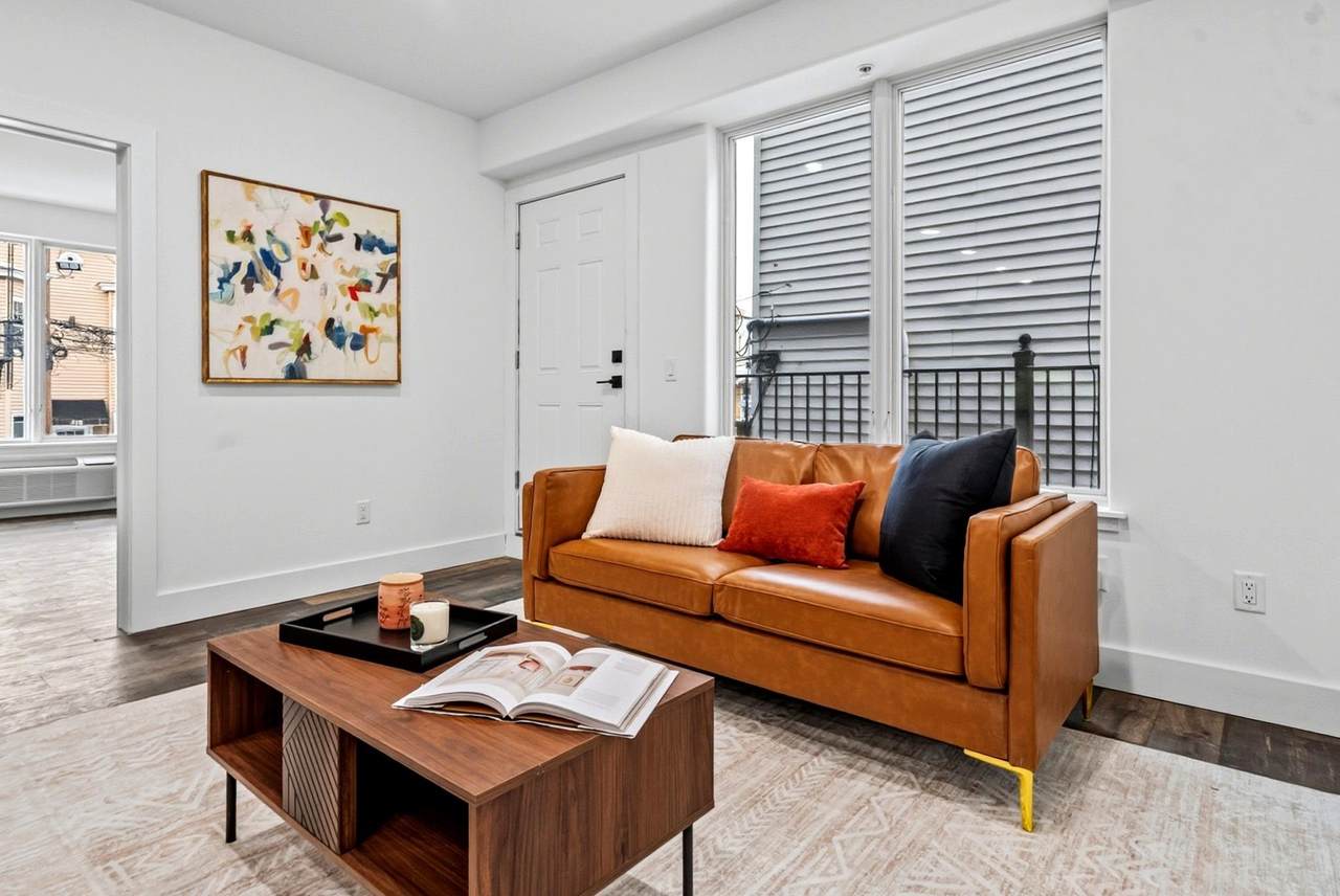 521 10TH ST - Photo 1