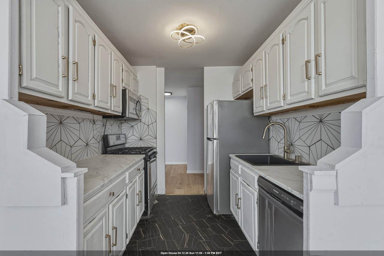 1225 Kennedy Blvd - Photo 1