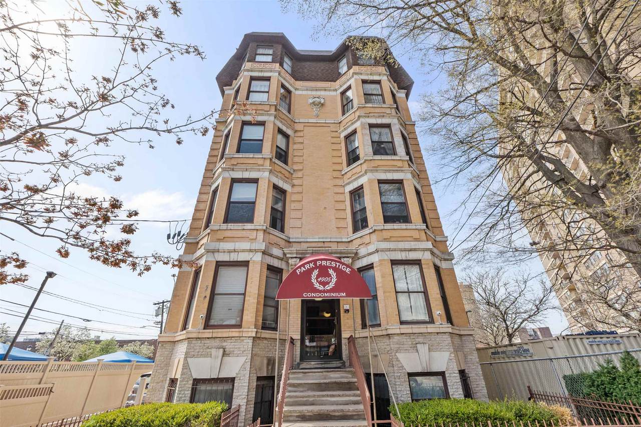 4905 Park Ave - Photo 1