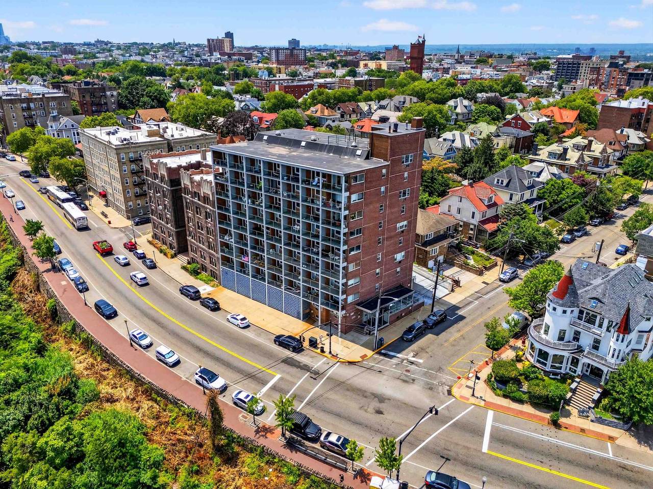 899 Blvd East - Photo 1