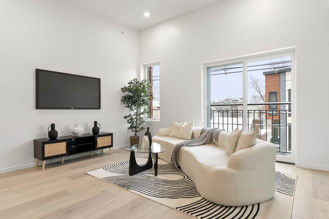 63 Webster Ave - Photo 1