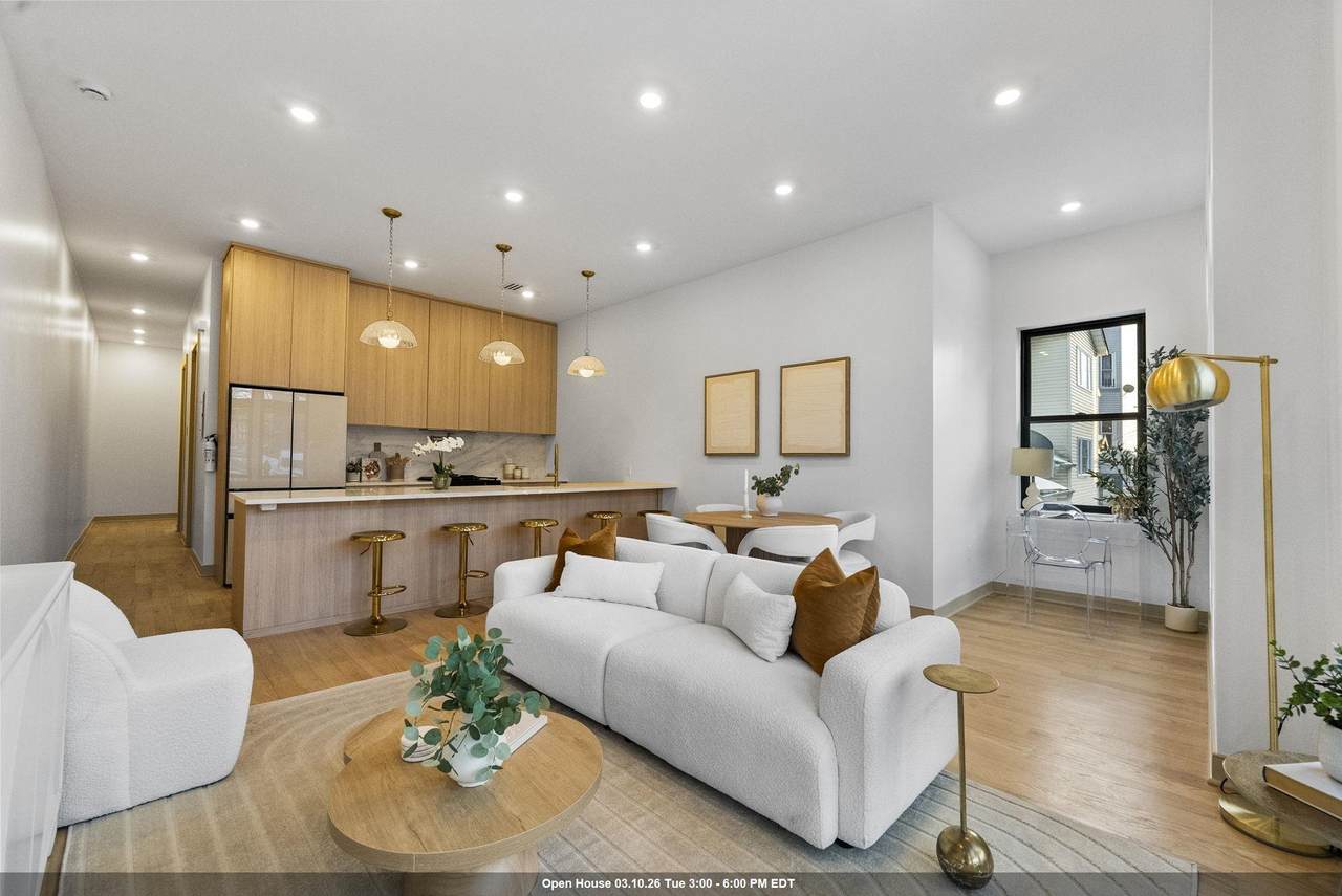 336 Randolph Ave - Photo 1