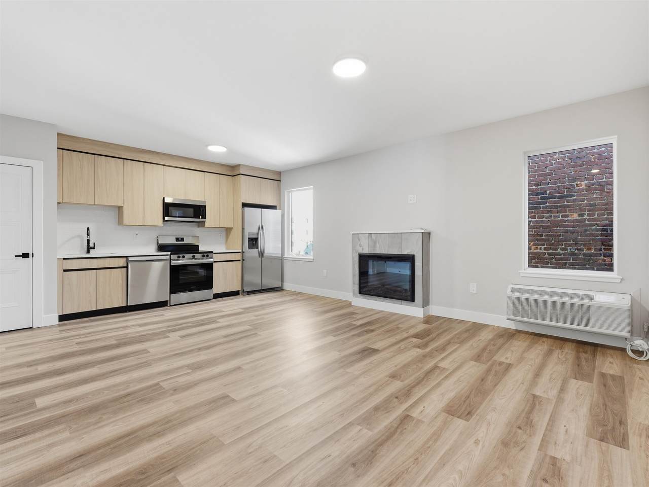 304 61ST ST - Photo 1