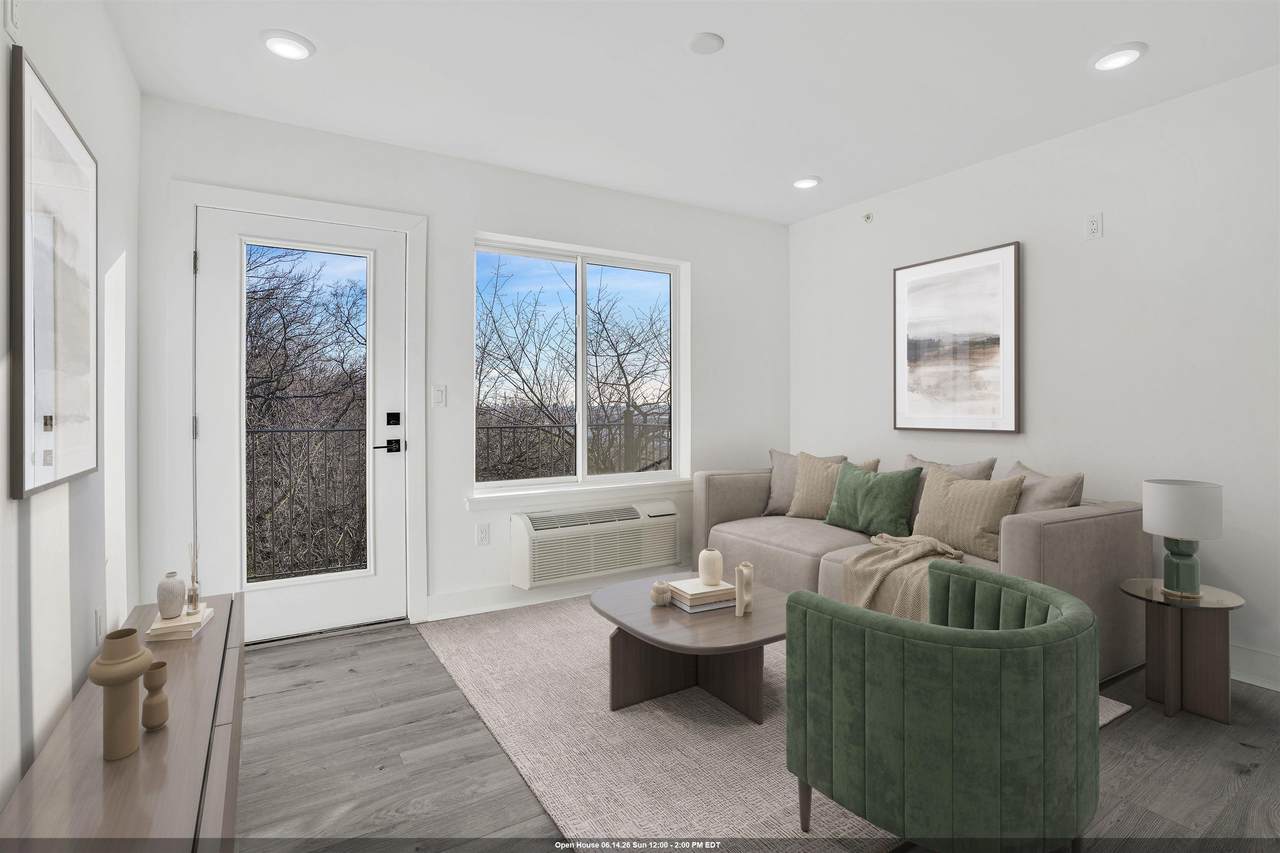 2601 Jane St - Photo 1