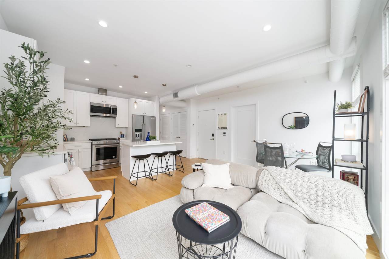414 1ST ST - Photo 1