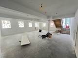143 Christopher Columbus Dr - Photo 10