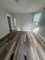 40 Wegman Parkway - Photo 4