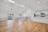 927 Pavonia Ave - Photo 3
