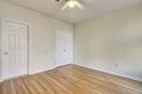 704 Clinton St - Photo 9