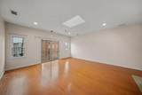 41 Wright Ave - Photo 3